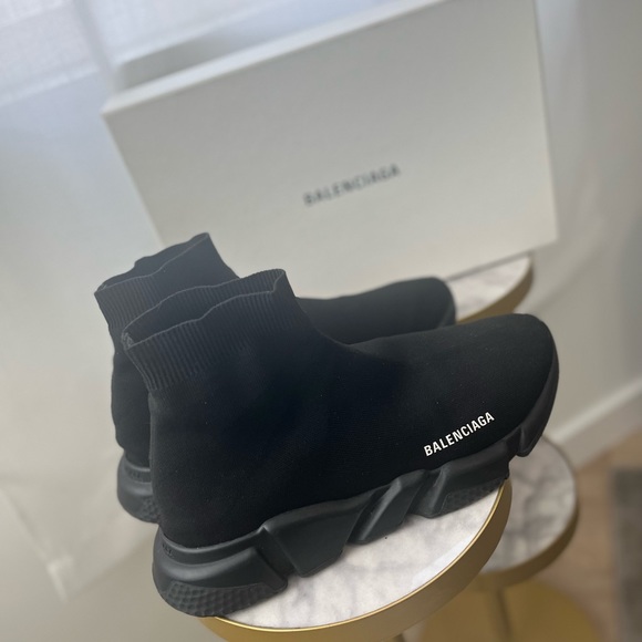 BALENCIAGA MEN'S SPEED SNEAKER IN BLACK Eropean size 44 - Picture 1 of 5